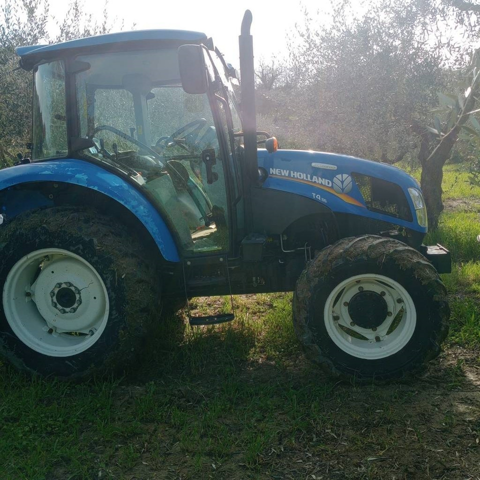 New Holland T 4.55 - Traktor: obrázek 1 New Holland T 4.55 - Traktor: obrázek 1
