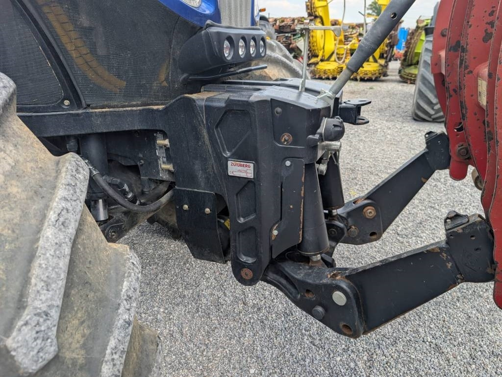 Traktor New Holland T 8.380: obrázek 6