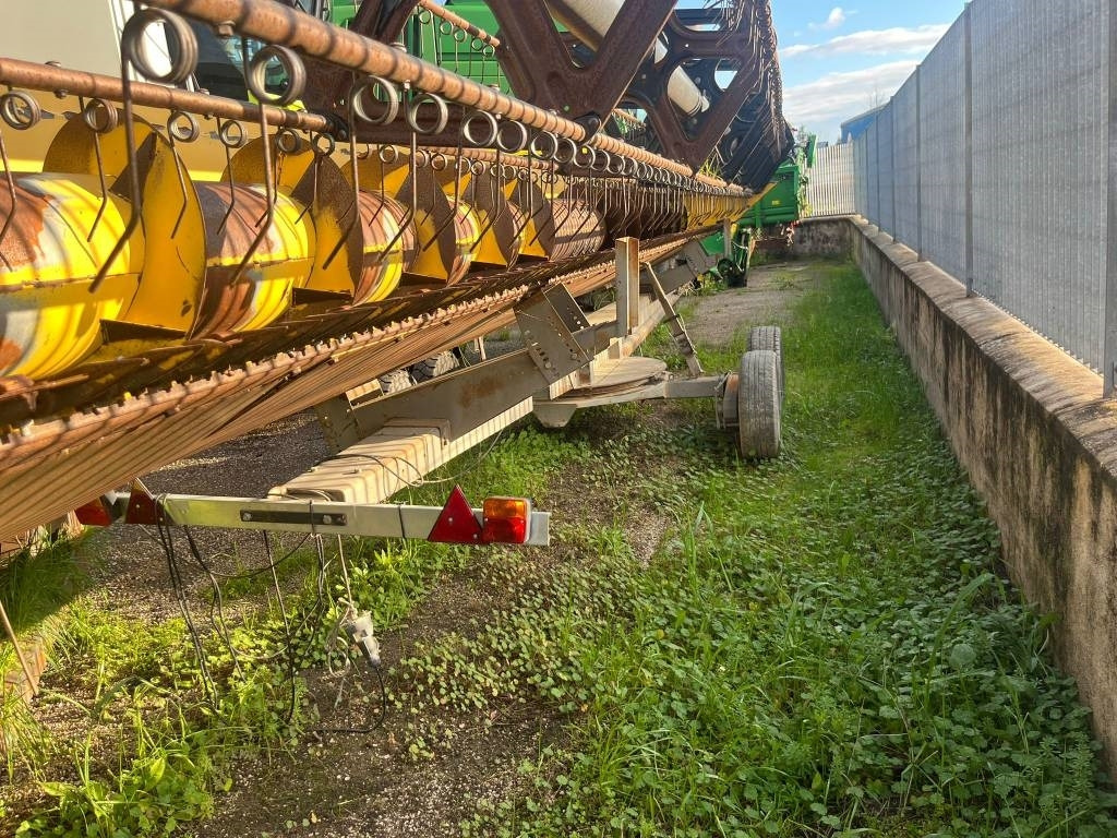 New Holland Tipo 30 - Příslušenství ke kombajnům: obrázek 3 New Holland Tipo 30 - Příslušenství ke kombajnům: obrázek 3