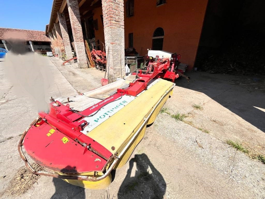 Pöttinger NOVACT X8 - Žací stroj: obrázek 5 Pöttinger NOVACT X8 - Žací stroj: obrázek 5