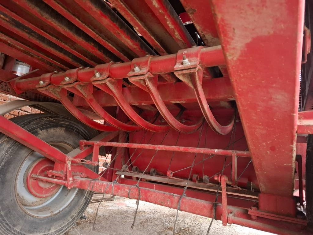 Supertino SP 60 120 - Lis na válcové balíky: obrázek 5 Supertino SP 60 120 - Lis na válcové balíky: obrázek 5