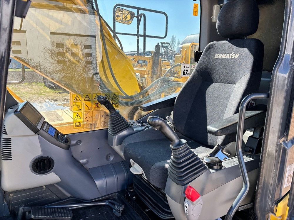 Komatsu PC210LC-11 - Pásové rýpadlo: obrázek 4 Komatsu PC210LC-11 - Pásové rýpadlo: obrázek 4