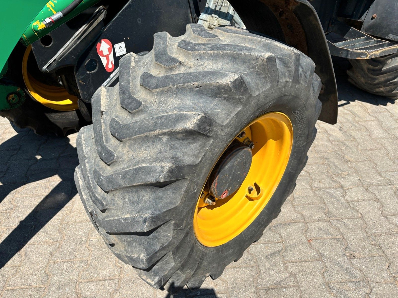 Komatsu WA70-5 - Kolový nakladač: obrázek 3 Komatsu WA70-5 - Kolový nakladač: obrázek 3