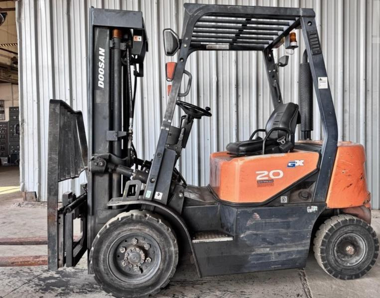 Doosan Chariot élévateur 2t diesel DOOSAN fenwick - Dieselový vysokozdvižný vozík: obrázek 2 Doosan Chariot élévateur 2t diesel DOOSAN fenwick - Dieselový vysokozdvižný vozík: obrázek 2