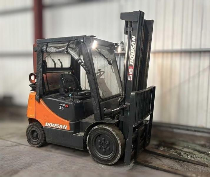 Doosan G25P-5 fenwick - Plynový vysokozdvižný vozík: obrázek 4 Doosan G25P-5 fenwick - Plynový vysokozdvižný vozík: obrázek 4