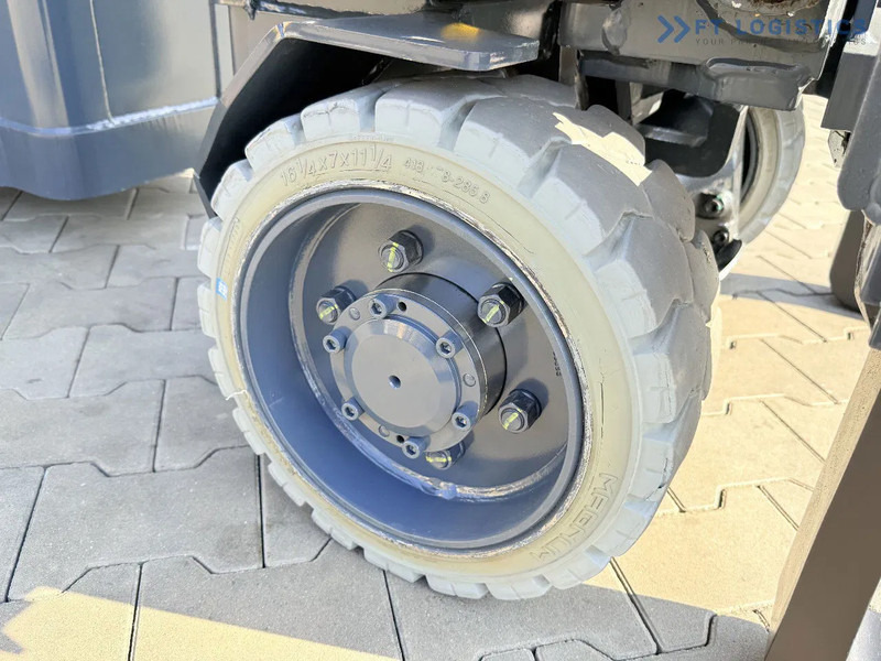 Aisle Master Combilift AISLE MASTER 20SHE / ARTICULATED FORKLIFT / TRIPLEX 8500MM / ELECTRIC / FREE LIFT / SIDE SHIFT / NEW TYRES / ONLY 1176 - Elektrický vysokozdvižný vozík: obrázek 5 Aisle Master Combilift AISLE MASTER 20SHE / ARTICULATED FORKLIFT / TRIPLEX 8500MM / ELECTRIC / FREE LIFT / SIDE SHIFT / NEW TYRES / ONLY 1176 - Elektrický vysokozdvižný vozík: obrázek 5