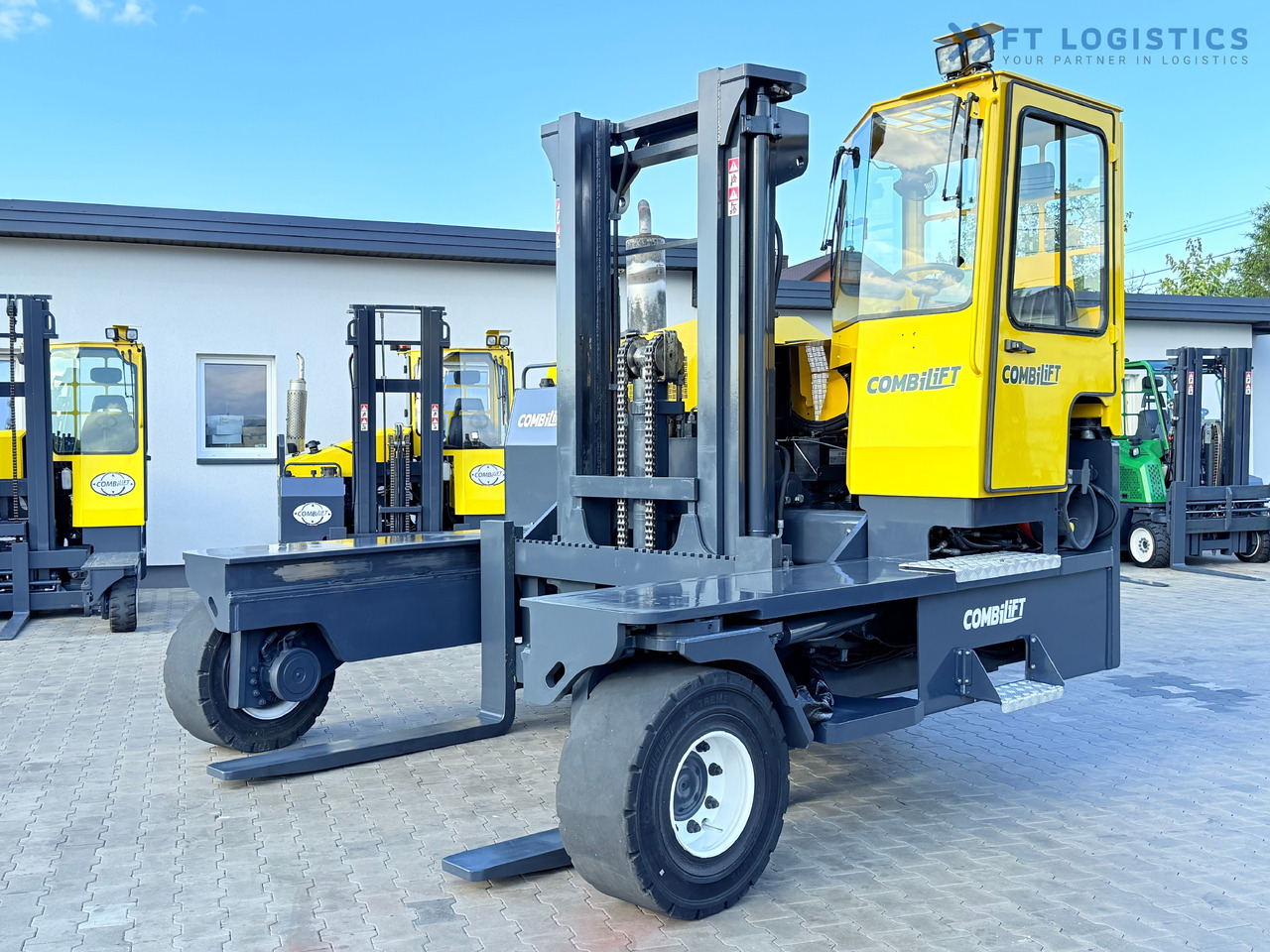 COMBILIFT C14000 / DUPLEX 3600MM / FREE-LIFT / POSITIONER - Čtyřcestný vozík: obrázek 2 COMBILIFT C14000 / DUPLEX 3600MM / FREE-LIFT / POSITIONER - Čtyřcestný vozík: obrázek 2