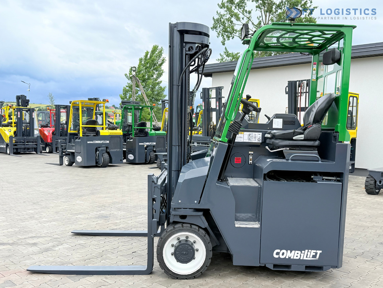 Nový Čtyřcestný vozík COMBILIFT Combilift CBE4000 / TRIPLEX 5200MM / ELECTRIC / FREE LIFT / FORK POSITIONER / SIDESHIFT / LIKE NEW: obrázek 9
