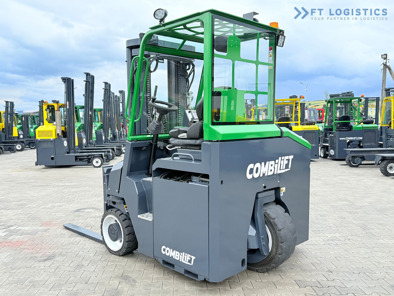Nový Čtyřcestný vozík COMBILIFT Combilift CBE4000 / TRIPLEX 5200MM / ELECTRIC / FREE LIFT / FORK POSITIONER / SIDESHIFT / LIKE NEW: obrázek 8