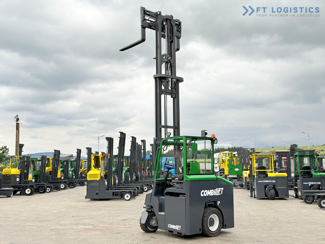 Nový Čtyřcestný vozík COMBILIFT Combilift CBE4000 / TRIPLEX 5200MM / ELECTRIC / FREE LIFT / FORK POSITIONER / SIDESHIFT / LIKE NEW: obrázek 35