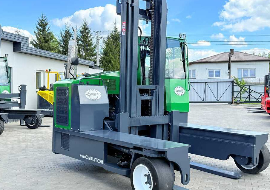 Combilift C10000 / DIESEL / DUPLEX - 4200MM / LIKE NEW - Čtyřcestný vozík: obrázek 5 Combilift C10000 / DIESEL / DUPLEX - 4200MM / LIKE NEW - Čtyřcestný vozík: obrázek 5