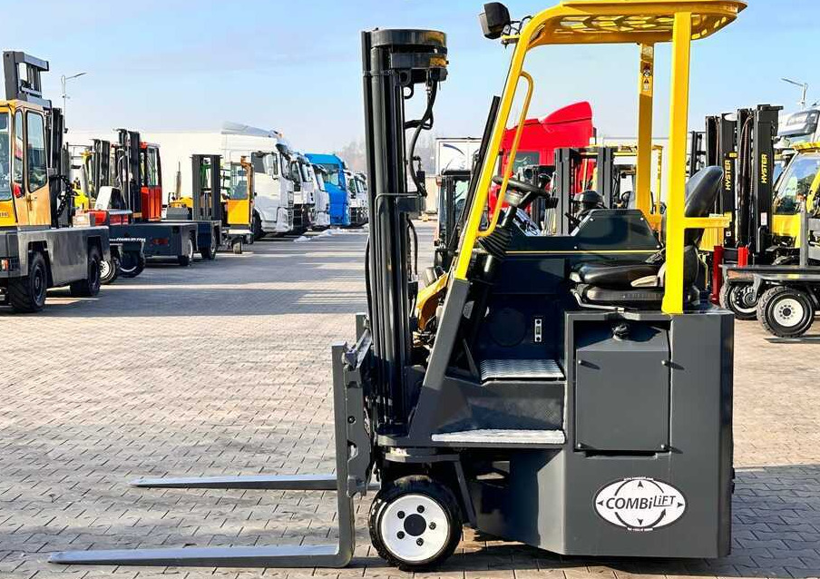 Combilift C2500CB - DIESEL - TRIPLEX - 2018 - LIKE NEW - Čtyřcestný vozík: obrázek 4 Combilift C2500CB - DIESEL - TRIPLEX - 2018 - LIKE NEW - Čtyřcestný vozík: obrázek 4