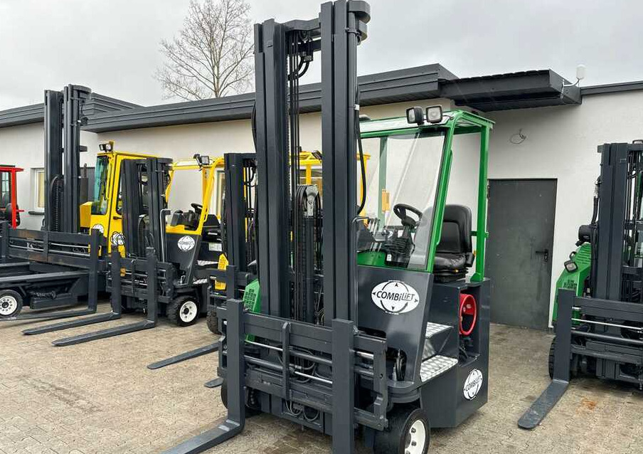 Combilift C2500CB-Triplex 6000mm -Only 4658 hours - Čtyřcestný vozík: obrázek 1 Combilift C2500CB-Triplex 6000mm -Only 4658 hours - Čtyřcestný vozík: obrázek 1