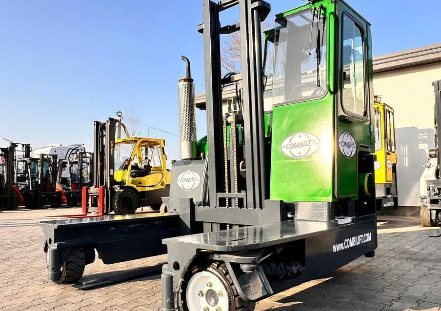 Combilift C3000 / DUPLEX / 4100MM / LPG / FREE LIFT / LIKE NEW - Čtyřcestný vozík: obrázek 5 Combilift C3000 / DUPLEX / 4100MM / LPG / FREE LIFT / LIKE NEW - Čtyřcestný vozík: obrázek 5