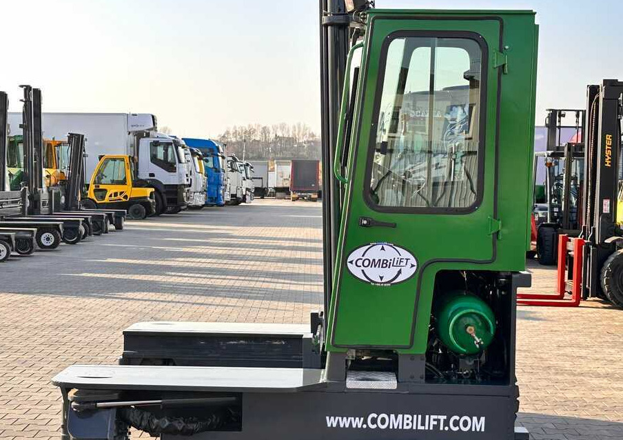 Combilift C3000 / DUPLEX / 4100MM / LPG / FREE LIFT / LIKE NEW - Čtyřcestný vozík: obrázek 2 Combilift C3000 / DUPLEX / 4100MM / LPG / FREE LIFT / LIKE NEW - Čtyřcestný vozík: obrázek 2