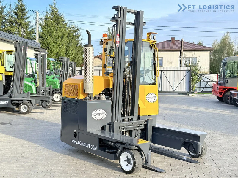 Combilift C3000 / GAS / DUPLEX 4500MM / ONLY 3096 HOURS / FORK SIDE SHIFT / FULL CABIN / EXCELLENT CONDITION / Wide range of four-way and - Čtyřcestný vozík: obrázek 5 Combilift C3000 / GAS / DUPLEX 4500MM / ONLY 3096 HOURS / FORK SIDE SHIFT / FULL CABIN / EXCELLENT CONDITION / Wide range of four-way and - Čtyřcestný vozík: obrázek 5