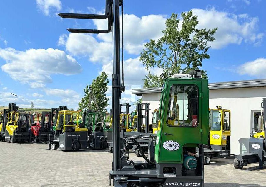Čtyřcestný vozík Combilift C3500 / DUPLEX 4100MM / GAS / EXTENDABLE FORKS / CABIN / HEATING + AIR CONDITIONING / LIKE NEW: obrázek 24