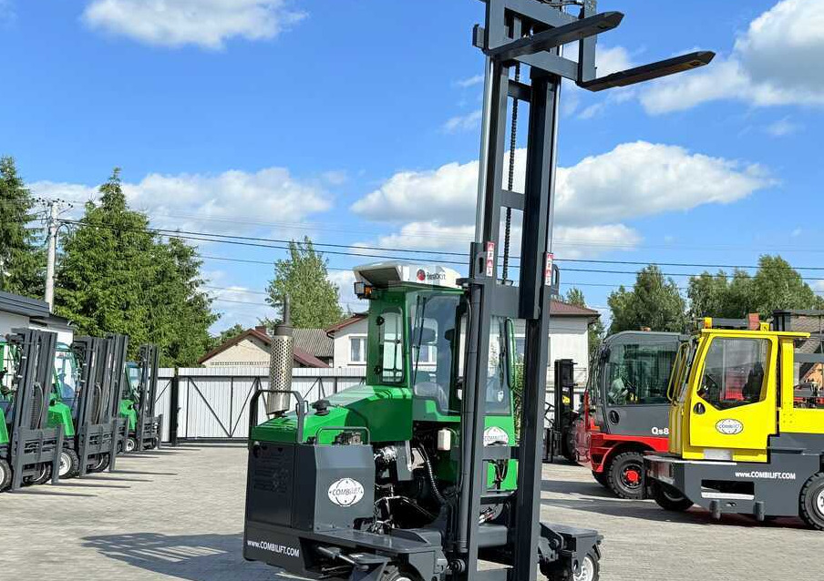 Čtyřcestný vozík Combilift C3500 / DUPLEX 4100MM / GAS / EXTENDABLE FORKS / CABIN / HEATING + AIR CONDITIONING / LIKE NEW: obrázek 26