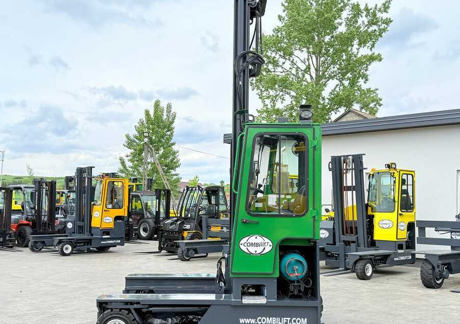 Combilift C4000 / GAS / TRIPLEX - 9300MM / FREE-LIFT / POSITIONER / LIKE NEW - Čtyřcestný vozík: obrázek 2 Combilift C4000 / GAS / TRIPLEX - 9300MM / FREE-LIFT / POSITIONER / LIKE NEW - Čtyřcestný vozík: obrázek 2
