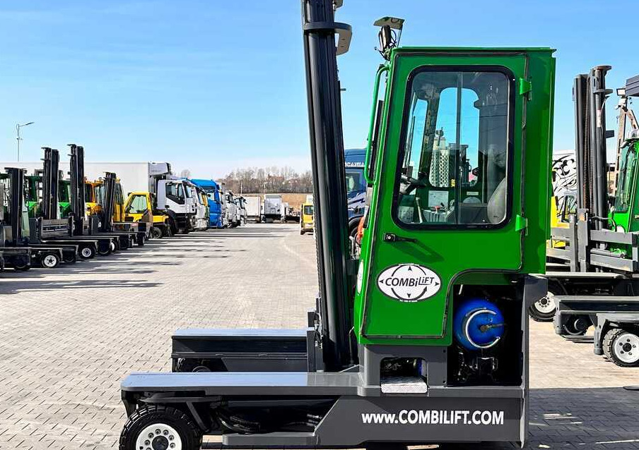 Combilift C4000 / LPG / DUPLEX / 4500MM / FREE LIFT / LIKE NEW - Čtyřcestný vozík: obrázek 3 Combilift C4000 / LPG / DUPLEX / 4500MM / FREE LIFT / LIKE NEW - Čtyřcestný vozík: obrázek 3