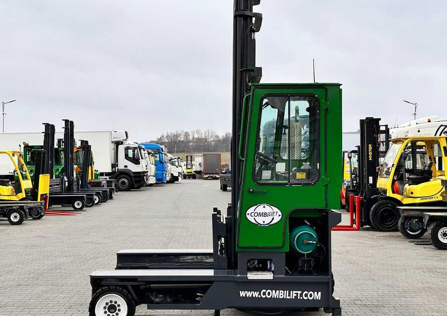 Combilift C4000 / LPG / DUPLEX / LIFTING HEIGHT 550CM / FREE LIFT / LIKE NEW - Čtyřcestný vozík: obrázek 2 Combilift C4000 / LPG / DUPLEX / LIFTING HEIGHT 550CM / FREE LIFT / LIKE NEW - Čtyřcestný vozík: obrázek 2