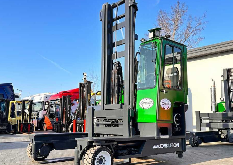 Combilift C4000 / LPG / DUPLEX / LIFTING HEIGHT 550CM / FREE LIFT / LIKE NEW - Čtyřcestný vozík: obrázek 3 Combilift C4000 / LPG / DUPLEX / LIFTING HEIGHT 550CM / FREE LIFT / LIKE NEW - Čtyřcestný vozík: obrázek 3