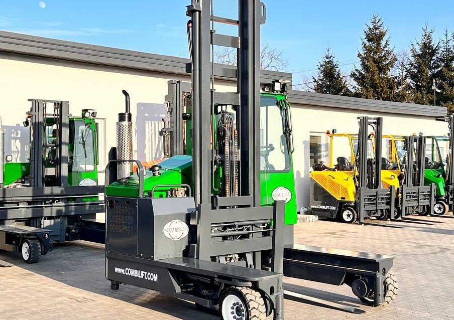 Combilift C4000 / LPG / DUPLEX / LIFTING HEIGHT 550CM / FREE LIFT / LIKE NEW - Čtyřcestný vozík: obrázek 4 Combilift C4000 / LPG / DUPLEX / LIFTING HEIGHT 550CM / FREE LIFT / LIKE NEW - Čtyřcestný vozík: obrázek 4