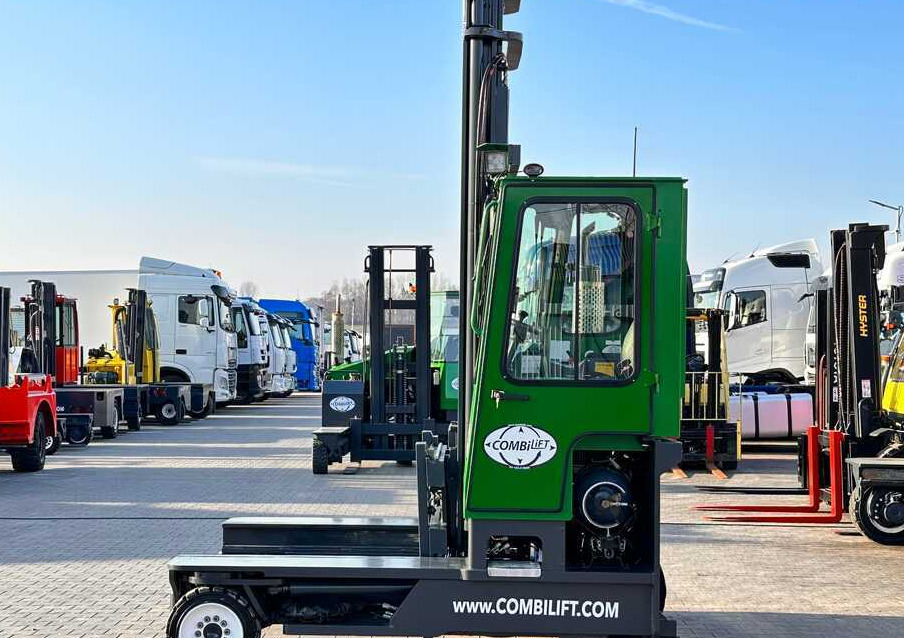Combilift C4000 / LPG / DUPLEX / LIFTING HEIGHT 550CM / FREE LIFT / LIKE NEW - Čtyřcestný vozík: obrázek 2 Combilift C4000 / LPG / DUPLEX / LIFTING HEIGHT 550CM / FREE LIFT / LIKE NEW - Čtyřcestný vozík: obrázek 2