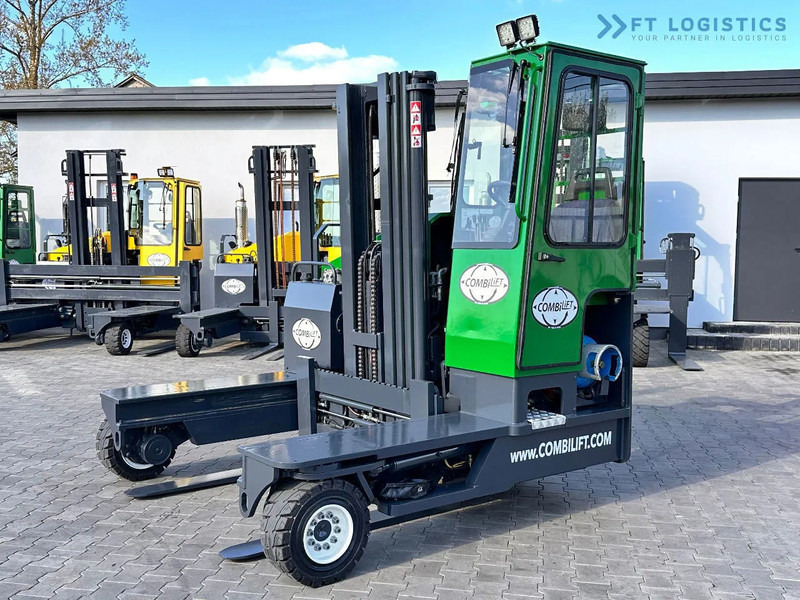 Combilift C4000 / TRIPLEX / 4900MM / LPG / FREE LIFT / FORK SHIFT / LIKE NEW C4000 / TRIPLEX / 4900MM / LPG / FREE LIFT / FORK SHIFT / LIK - Čtyřcestný vozík: obrázek 1 Combilift C4000 / TRIPLEX / 4900MM / LPG / FREE LIFT / FORK SHIFT / LIKE NEW C4000 / TRIPLEX / 4900MM / LPG / FREE LIFT / FORK SHIFT / LIK - Čtyřcestný vozík: obrázek 1