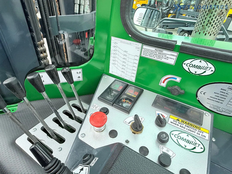 Čtyřcestný vozík Combilift C4000 / TRIPLEX / 9300MM / FREE LIFT / POSITIONER / GAS / CABIN C4000 / TRIPLEX / 9300MM / FREE LIFT / POSITIONER / GAS / CABIN: obrázek 17 Čtyřcestný vozík Combilift C4000 / TRIPLEX / 9300MM / FREE LIFT / POSITIONER / GAS / CABIN C4000 / TRIPLEX / 9300MM / FREE LIFT / POSITIONER / GAS / CABIN: obrázek 17