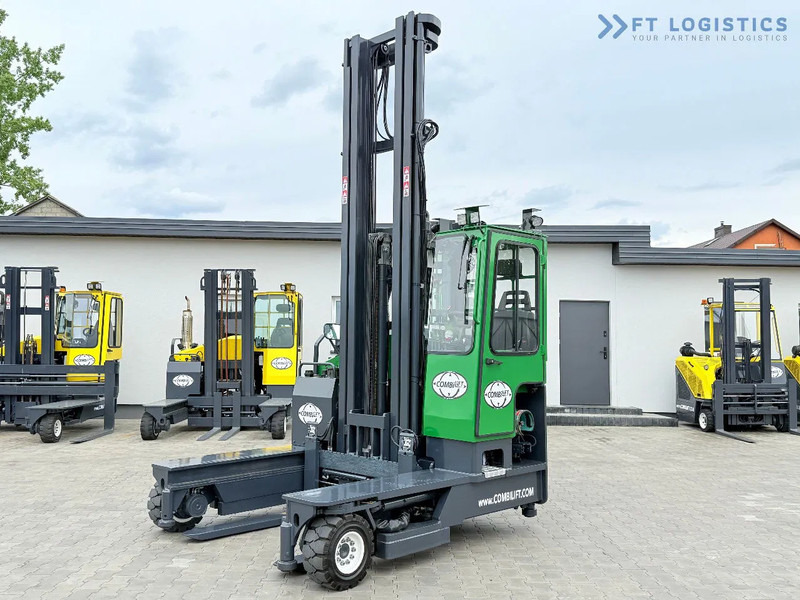 Combilift C4000 / TRIPLEX / 9300MM / FREE LIFT / POSITIONER / GAS / CABIN C4000 / TRIPLEX / 9300MM / FREE LIFT / POSITIONER / GAS / CABIN - Čtyřcestný vozík: obrázek 2 Combilift C4000 / TRIPLEX / 9300MM / FREE LIFT / POSITIONER / GAS / CABIN C4000 / TRIPLEX / 9300MM / FREE LIFT / POSITIONER / GAS / CABIN - Čtyřcestný vozík: obrázek 2