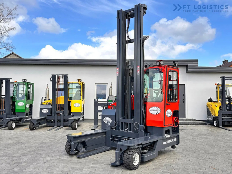 Combilift C4000 / TRIPLEX / 9300MM / FREE LIFT / POSITIONER / LPG / CABIN C4000 / TRIPLEX / 9300MM / FREE LIFT / POSITIONER / LPG / CABIN - Čtyřcestný vozík: obrázek 5 Combilift C4000 / TRIPLEX / 9300MM / FREE LIFT / POSITIONER / LPG / CABIN C4000 / TRIPLEX / 9300MM / FREE LIFT / POSITIONER / LPG / CABIN - Čtyřcestný vozík: obrázek 5