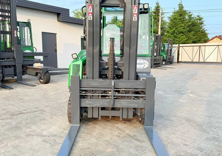 Combilift C4000CB / TRIPLEX - 5200MM / LPG / FREE LIFT / FORK POSITIONER / FORK SIDESHIFT / HEIGHT 2450MM / LIKE NEW - Čtyřcestný vozík: obrázek 3 Combilift C4000CB / TRIPLEX - 5200MM / LPG / FREE LIFT / FORK POSITIONER / FORK SIDESHIFT / HEIGHT 2450MM / LIKE NEW - Čtyřcestný vozík: obrázek 3