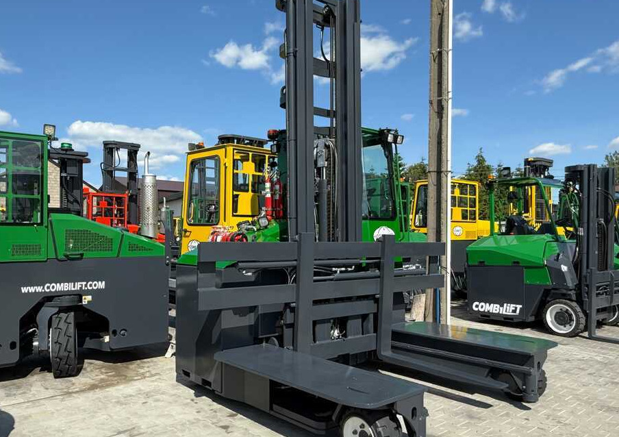 Combilift C5000E / ELECTRIC / TRIPLEX 8300MM / FULL FREE LIFT / WIDE POSITIONER / FORK SIDESHIFT / BATTERY LIKE NEW - Čtyřcestný vozík: obrázek 4 Combilift C5000E / ELECTRIC / TRIPLEX 8300MM / FULL FREE LIFT / WIDE POSITIONER / FORK SIDESHIFT / BATTERY LIKE NEW - Čtyřcestný vozík: obrázek 4