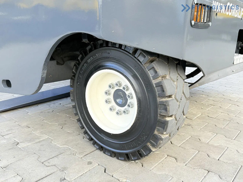 Combilift C5000SR / DIESEL / TRIPLEX MAST – 6100 MM / FORK POSITIONER / FULL CABIN C5000SR / DIESEL / TRIPLEX MAST – 6100 MM / FORK POSITI - Boční vozík: obrázek 4 Combilift C5000SR / DIESEL / TRIPLEX MAST – 6100 MM / FORK POSITIONER / FULL CABIN C5000SR / DIESEL / TRIPLEX MAST – 6100 MM / FORK POSITI - Boční vozík: obrázek 4