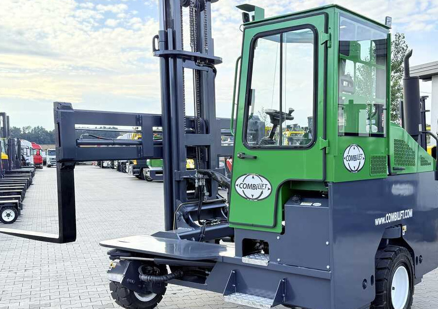 Čtyřcestný vozík Combilift C5000XL / DIESEL / DUPLEX - 4000MM / WIDE FORK POSITIONER 3350MM / FULL HEATED CABIN / ONLY 6453 HOURS / CONDITION - LIKE NEW!: obrázek 33