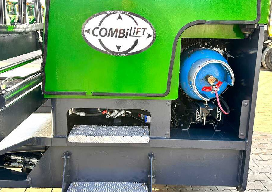Combilift C5000XL / LPG / AIR CONDITIONING / WIDE POSITIONER / DUPLEX MAST / ADJUSTABLE FORKS / NEW TIRES / EXCELLENT CONDITION! - Čtyřcestný vozík: obrázek 5 Combilift C5000XL / LPG / AIR CONDITIONING / WIDE POSITIONER / DUPLEX MAST / ADJUSTABLE FORKS / NEW TIRES / EXCELLENT CONDITION! - Čtyřcestný vozík: obrázek 5