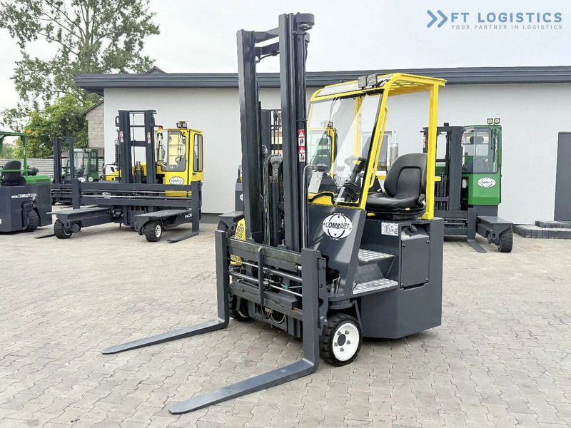 Combilift CB2500 / DUPLEX / 4100MM / DIESEL / FREE LIFT / FORK POSITIONER / SIDE SHIFT / LIKE NEW / Wide range of four-way and side loader - Čtyřcestný vozík: obrázek 3 Combilift CB2500 / DUPLEX / 4100MM / DIESEL / FREE LIFT / FORK POSITIONER / SIDE SHIFT / LIKE NEW / Wide range of four-way and side loader - Čtyřcestný vozík: obrázek 3