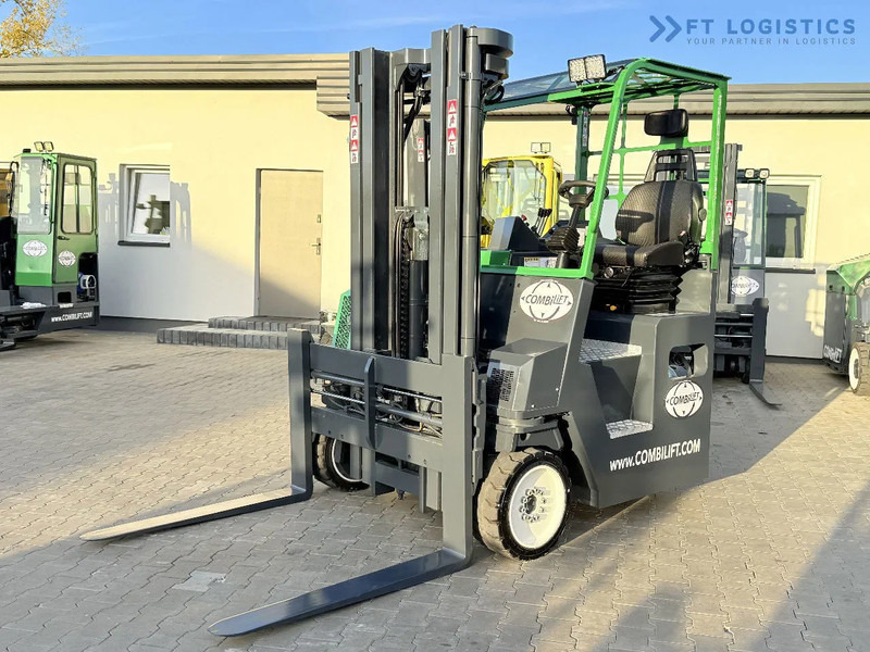 Combilift CB4000 / GAS / TRIPLEX 5200MM / FREE LIFT / FORK POSITIONER / SIDE SHIFT / EXCELLENT CONDITION / Wide range of four-way and side - Čtyřcestný vozík: obrázek 3 Combilift CB4000 / GAS / TRIPLEX 5200MM / FREE LIFT / FORK POSITIONER / SIDE SHIFT / EXCELLENT CONDITION / Wide range of four-way and side - Čtyřcestný vozík: obrázek 3