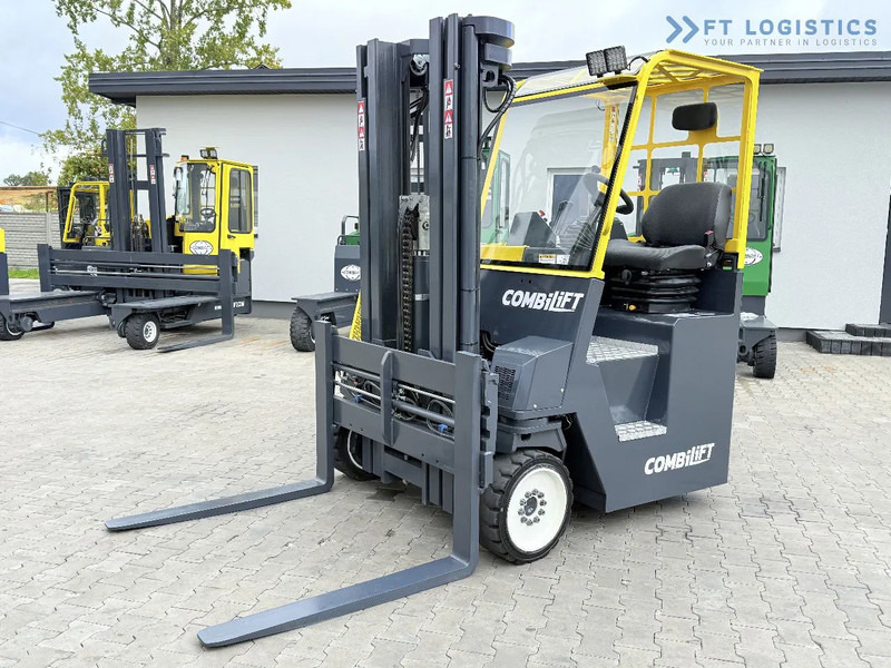 Combilift CB4000 / GAS / TRIPLEX 5200MM / FREE LIFT / FORK POSITIONER / SIDE SHIFT / EXCELLENT CONDITION / Wide range of four-way and side - Čtyřcestný vozík: obrázek 1 Combilift CB4000 / GAS / TRIPLEX 5200MM / FREE LIFT / FORK POSITIONER / SIDE SHIFT / EXCELLENT CONDITION / Wide range of four-way and side - Čtyřcestný vozík: obrázek 1