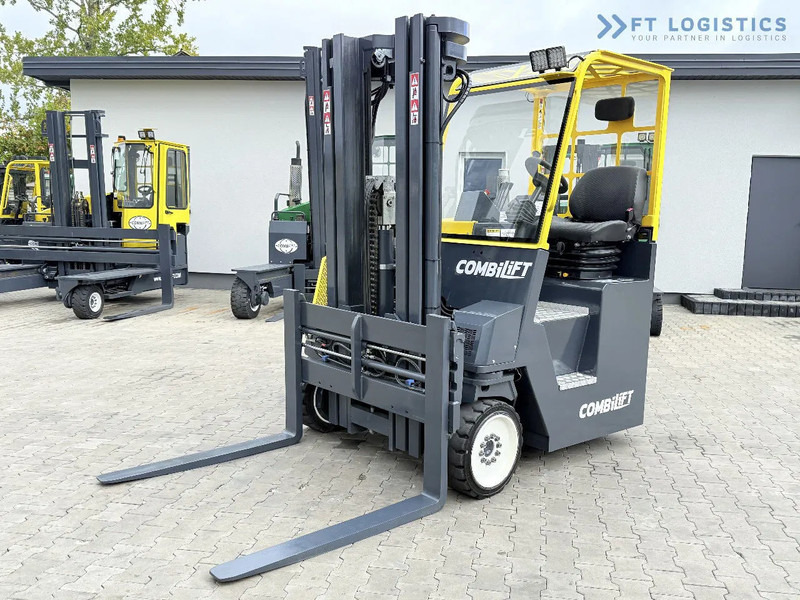 Combilift CB4000 / GAS / TRIPLEX 5200MM / FREE LIFT / FORK POSITIONER / SIDE SHIFT / EXCELLENT CONDITION / Wide range of four-way and side - Čtyřcestný vozík: obrázek 4 Combilift CB4000 / GAS / TRIPLEX 5200MM / FREE LIFT / FORK POSITIONER / SIDE SHIFT / EXCELLENT CONDITION / Wide range of four-way and side - Čtyřcestný vozík: obrázek 4