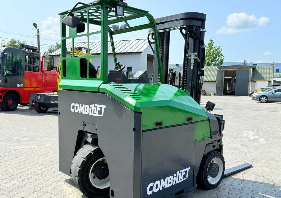 Combilift CBE4000 / TRIPLEX / 5200 / FREE-LIFT - Čtyřcestný vozík: obrázek 4 Combilift CBE4000 / TRIPLEX / 5200 / FREE-LIFT - Čtyřcestný vozík: obrázek 4