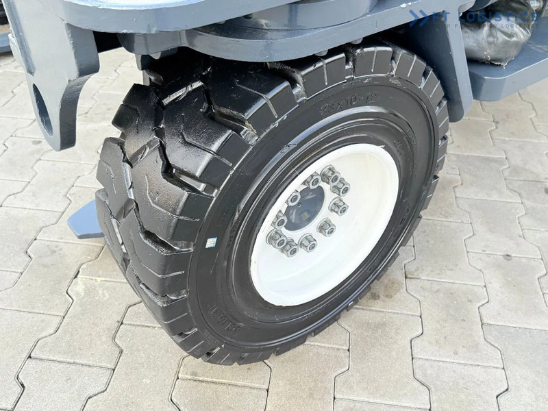 Combilift COMBILIFT C3000XL LARGE CABIN – DUPLEX 3200mm – Year 2015 – LPG – FREE LIFT – SIDESHIFT – CONDITION 5/5 COMBILIFT C3000XL LARGE - Čtyřcestný vozík: obrázek 3 Combilift COMBILIFT C3000XL LARGE CABIN – DUPLEX 3200mm – Year 2015 – LPG – FREE LIFT – SIDESHIFT – CONDITION 5/5 COMBILIFT C3000XL LARGE - Čtyřcestný vozík: obrázek 3