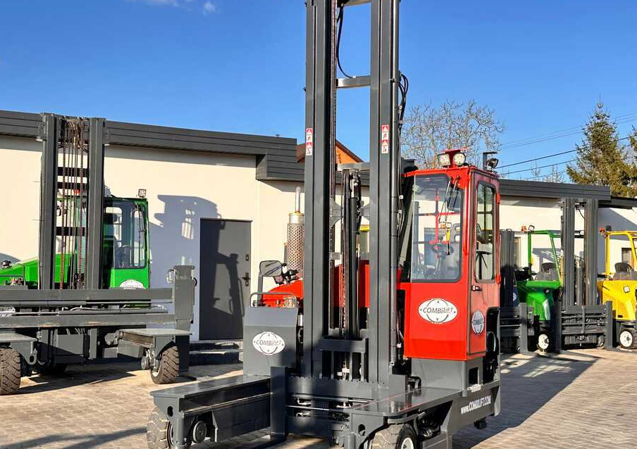Combilift COMBILIFT C4000 – TRIPLEX 9300 mm – Year 2017 – GAS – FREE LIFT – FORK SIDE SHIFT – CONDITION 5/5 - Čtyřcestný vozík: obrázek 1 Combilift COMBILIFT C4000 – TRIPLEX 9300 mm – Year 2017 – GAS – FREE LIFT – FORK SIDE SHIFT – CONDITION 5/5 - Čtyřcestný vozík: obrázek 1