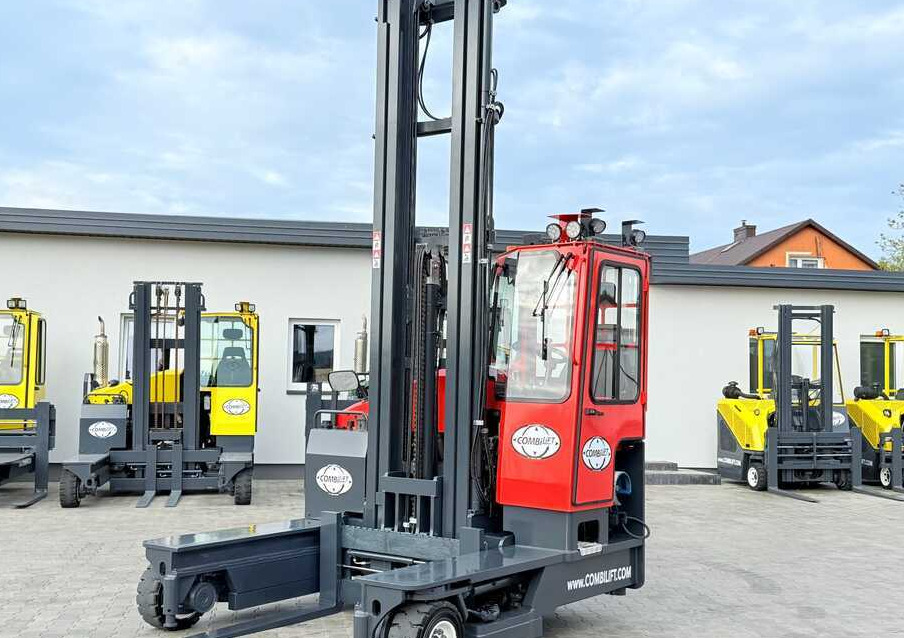 Combilift COMBILIFT C4000 – TRIPLEX 9300 mm – Year 2017 – GAS – FREE LIFT – FORK SIDE SHIFT – CONDITION 5/5 - Čtyřcestný vozík: obrázek 1 Combilift COMBILIFT C4000 – TRIPLEX 9300 mm – Year 2017 – GAS – FREE LIFT – FORK SIDE SHIFT – CONDITION 5/5 - Čtyřcestný vozík: obrázek 1