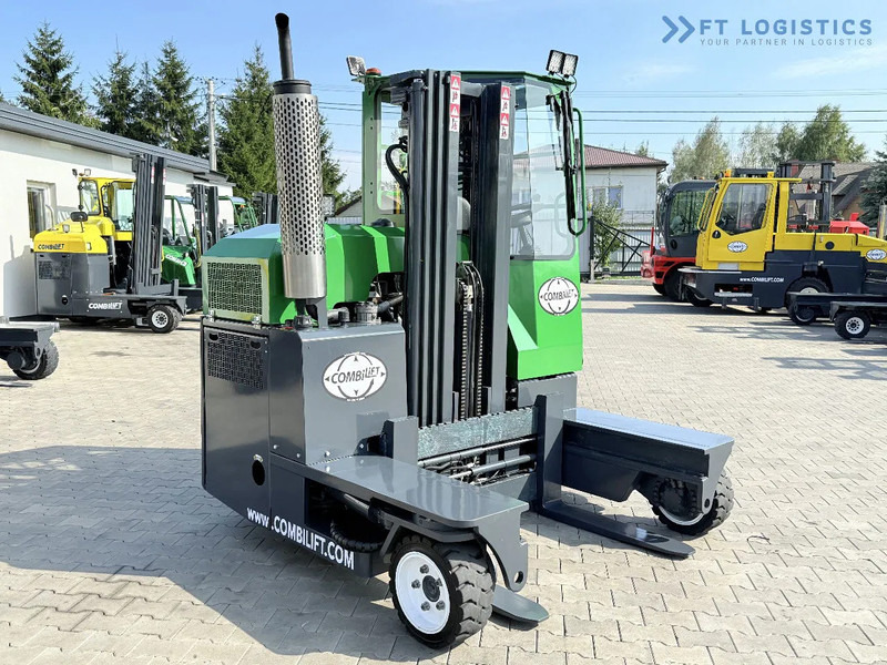 Čtyřcestný vozík Combilift Combilift C2500 / GAS / TRIPLEX 4900MM / FREE LIFT / ONLY 2446 HOURS / FORK POSITIONER / FULL CABIN / PERFECT CONDITION / Wide r: obrázek 5 Čtyřcestný vozík Combilift Combilift C2500 / GAS / TRIPLEX 4900MM / FREE LIFT / ONLY 2446 HOURS / FORK POSITIONER / FULL CABIN / PERFECT CONDITION / Wide r: obrázek 5