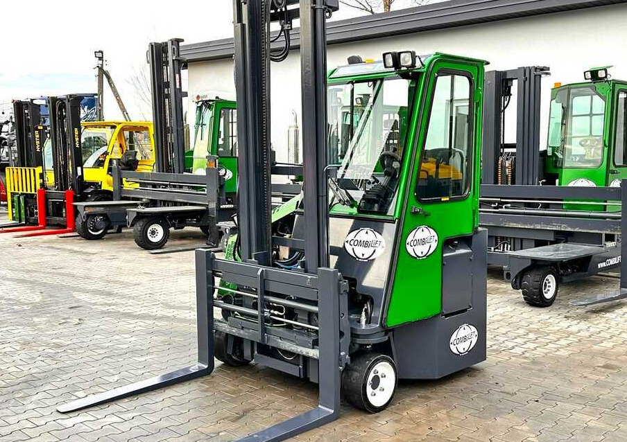Combilift Combilift C3000CB - DUPLEX 4000mm - Year 2015 - / CABIN - HEATING / ONLY 6546 MTH / EXCELLENT CONDITION / LIKE NEW! - Čtyřcestný vozík: obrázek 1 Combilift Combilift C3000CB - DUPLEX 4000mm - Year 2015 - / CABIN - HEATING / ONLY 6546 MTH / EXCELLENT CONDITION / LIKE NEW! - Čtyřcestný vozík: obrázek 1