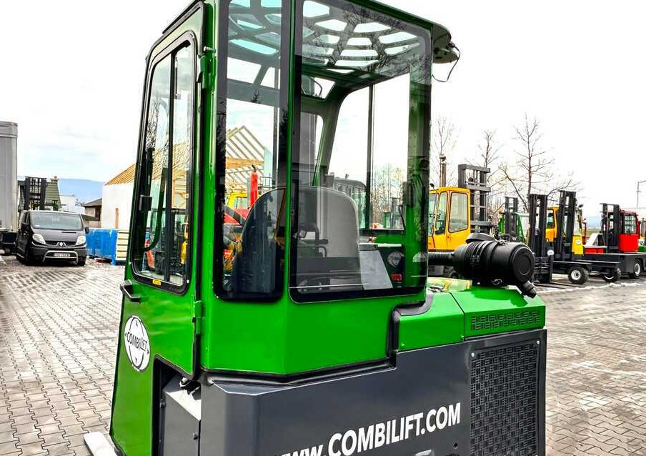 Combilift Combilift C3000CB - DUPLEX 4000mm - Year 2015 - / CABIN - HEATING / ONLY 6546 MTH / EXCELLENT CONDITION / LIKE NEW! - Čtyřcestný vozík: obrázek 5 Combilift Combilift C3000CB - DUPLEX 4000mm - Year 2015 - / CABIN - HEATING / ONLY 6546 MTH / EXCELLENT CONDITION / LIKE NEW! - Čtyřcestný vozík: obrázek 5