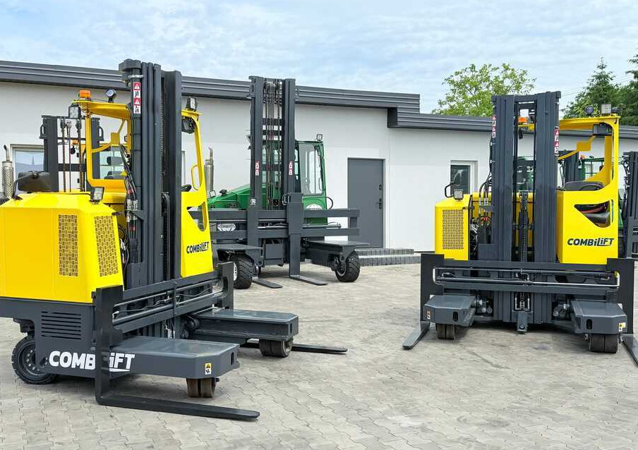 Combilift MR / ELECTRIC / TRIPLEX – 6000MM / FULL FREE LIFT / WIDE POSITIONER / FORK SIDESHIFT / ONLY 1400 HOURS / LIKE NEW - Čtyřcestný vozík: obrázek 3 Combilift MR / ELECTRIC / TRIPLEX – 6000MM / FULL FREE LIFT / WIDE POSITIONER / FORK SIDESHIFT / ONLY 1400 HOURS / LIKE NEW - Čtyřcestný vozík: obrázek 3