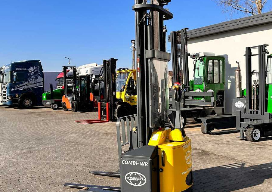 Combilift WR-4 / DUPLEX / 4.5M / 2017 / ONLY 30 HOURS / LIKE NEW / 1500KG - Čtyřcestný vozík: obrázek 4 Combilift WR-4 / DUPLEX / 4.5M / 2017 / ONLY 30 HOURS / LIKE NEW / 1500KG - Čtyřcestný vozík: obrázek 4